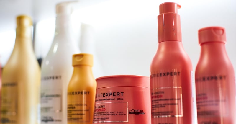 Cosmétiques et produits de santé à emporter en expatriation : le guide essentiel